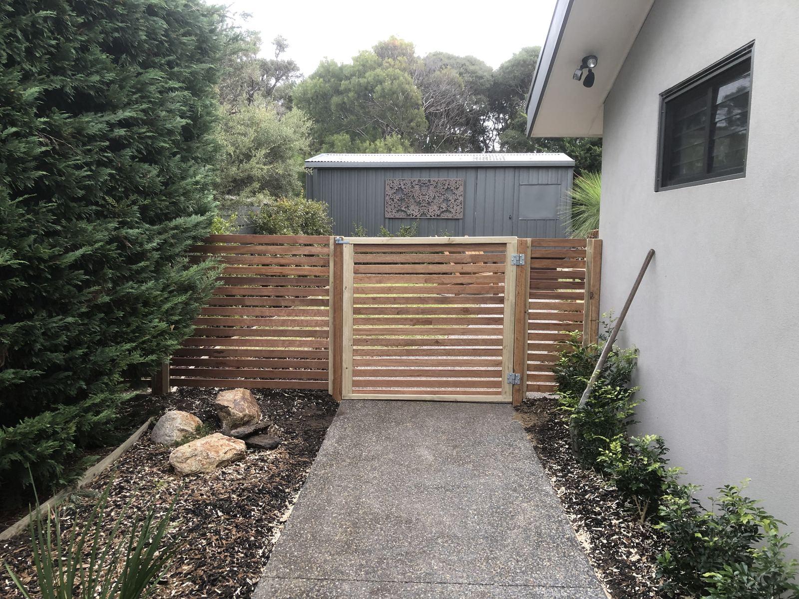 Fencing in Boneo photo 4