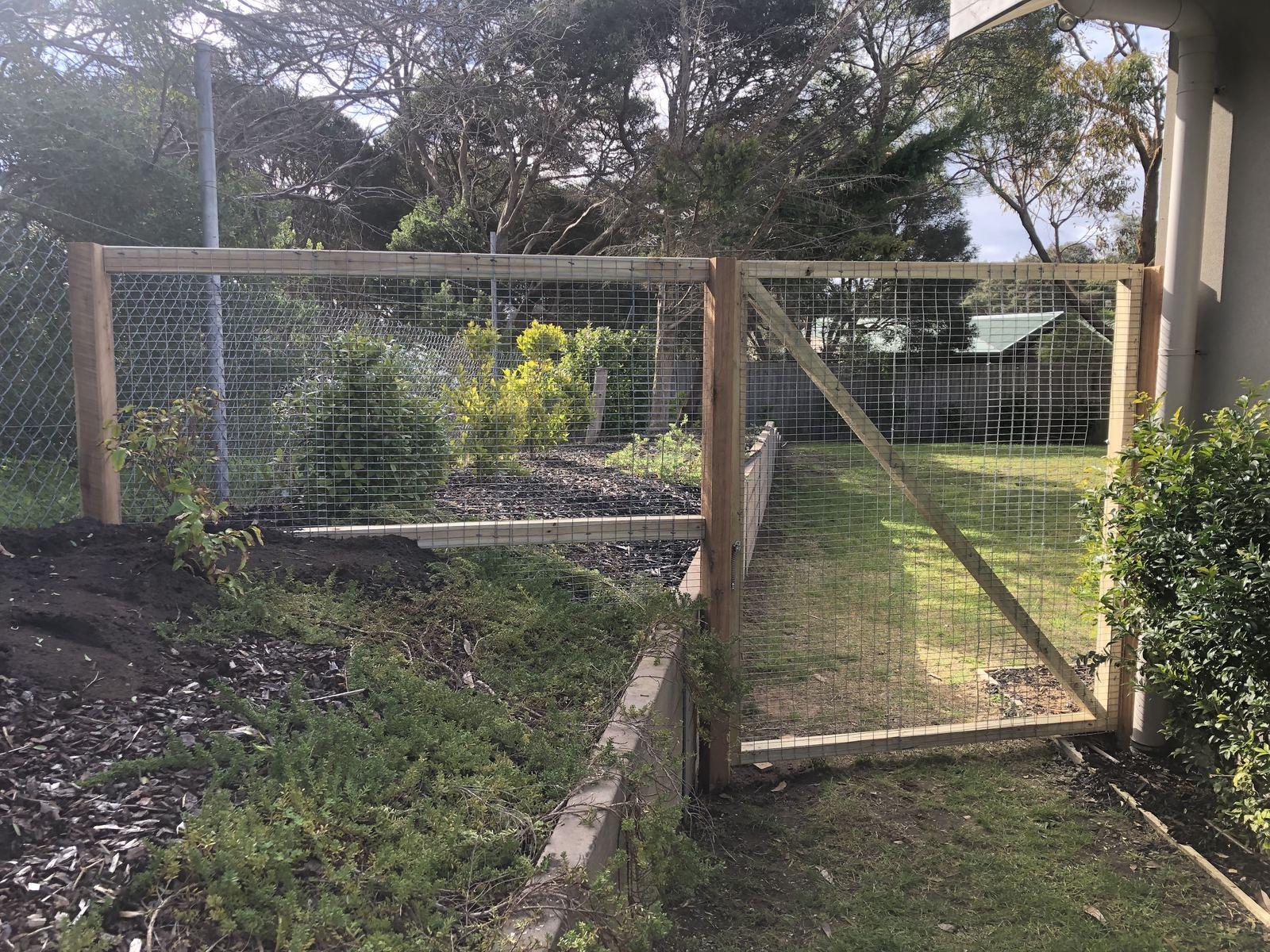 Fencing in Boneo photo 6