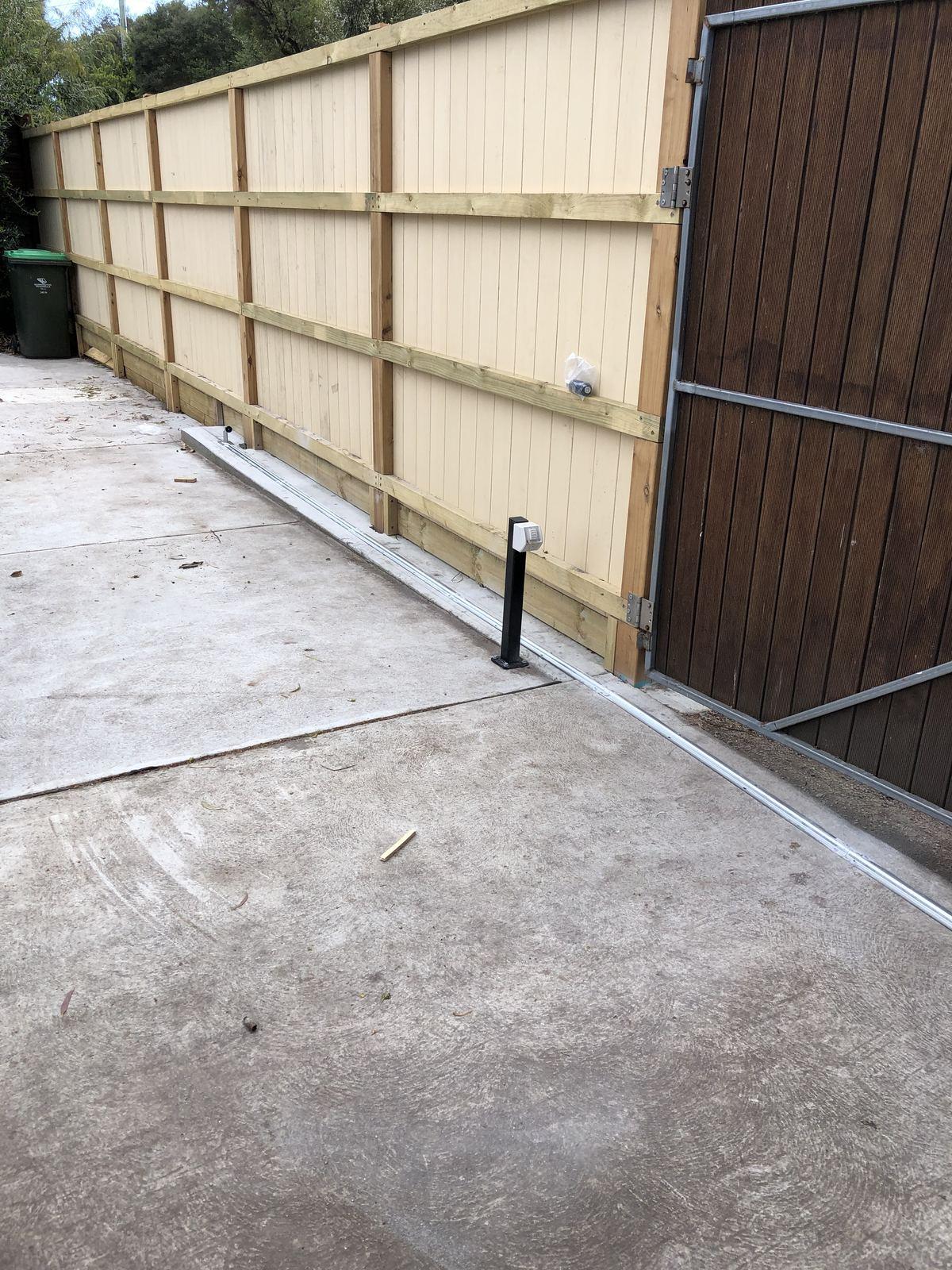 Fencing in Rye photo 36