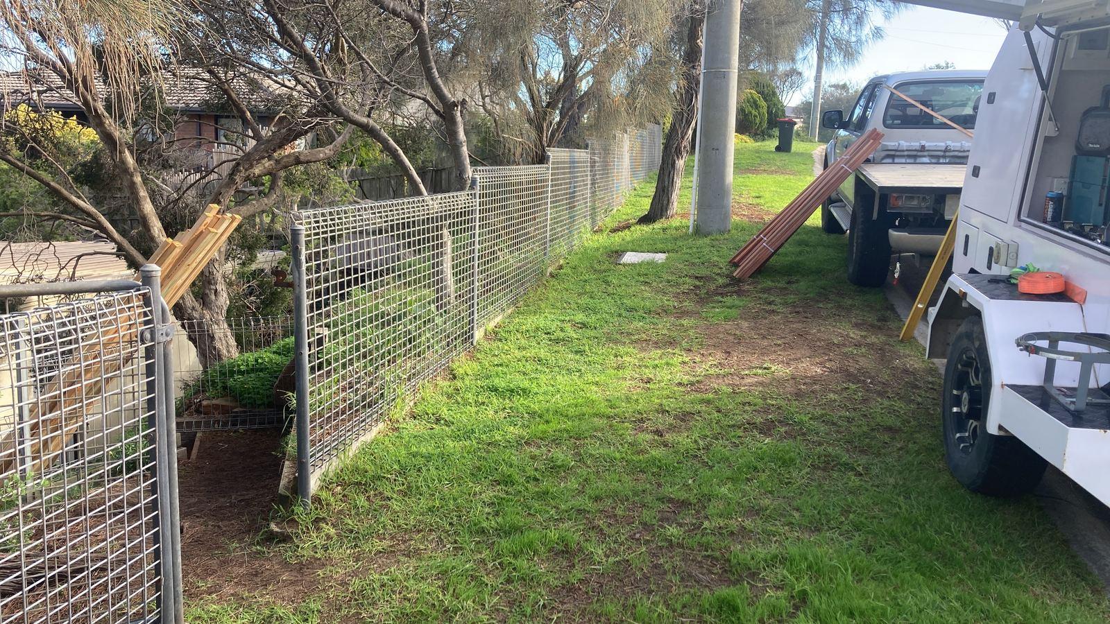 Fencing in Sorrento photo 18