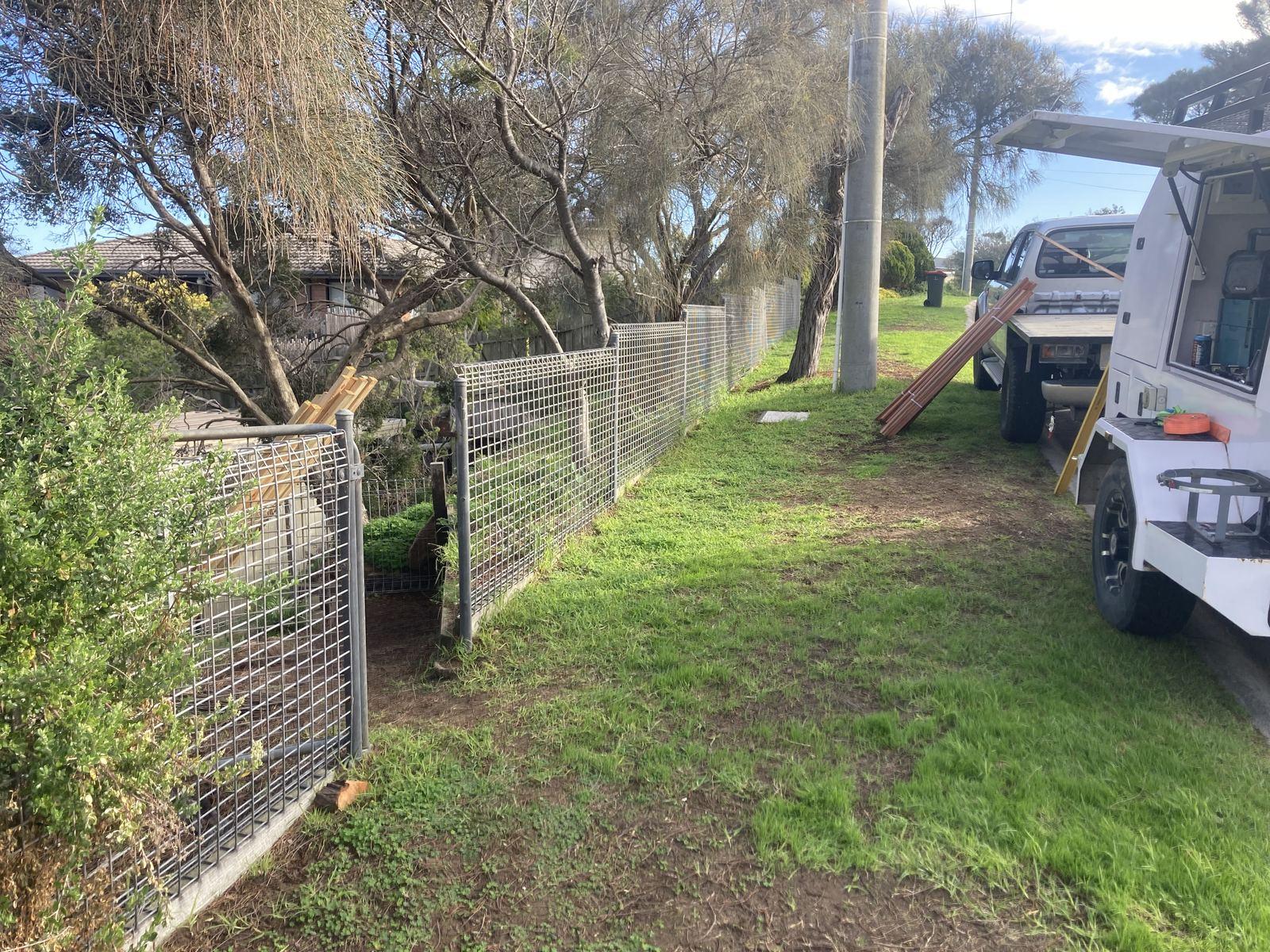Fencing in Sorrento photo 20