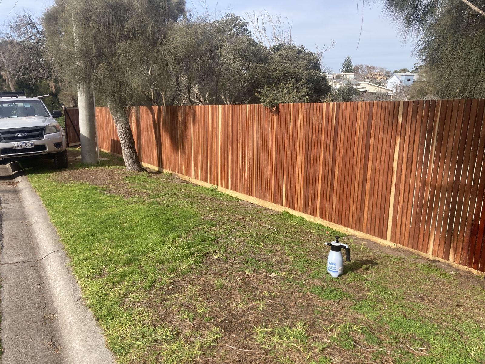 Fencing in Sorrento photo 25