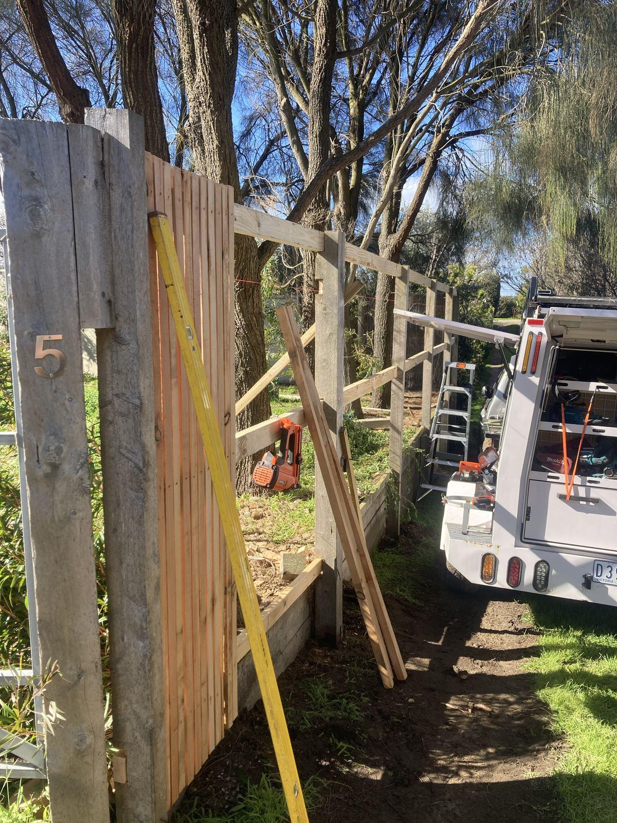 Fencing in Sorrento photo 31