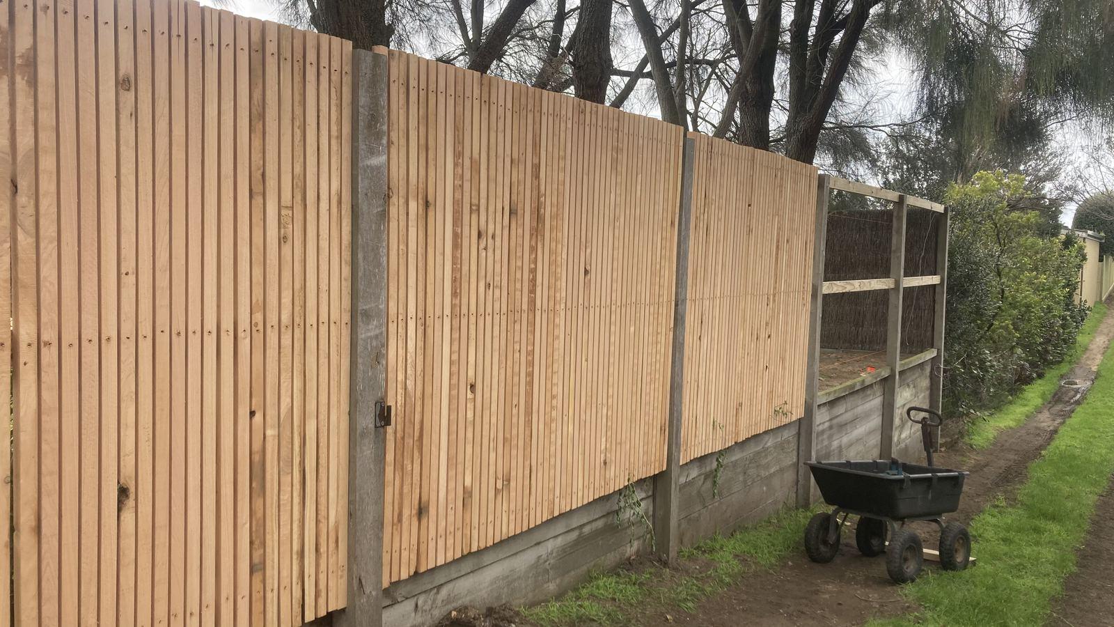Fencing in Sorrento photo 33