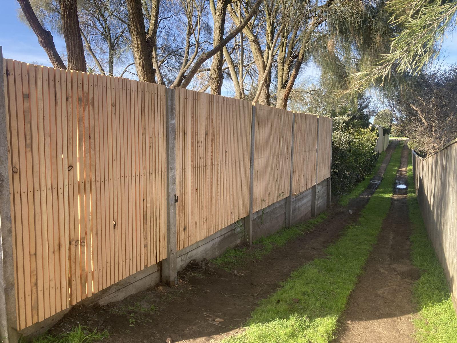 Fencing in Sorrento photo 34