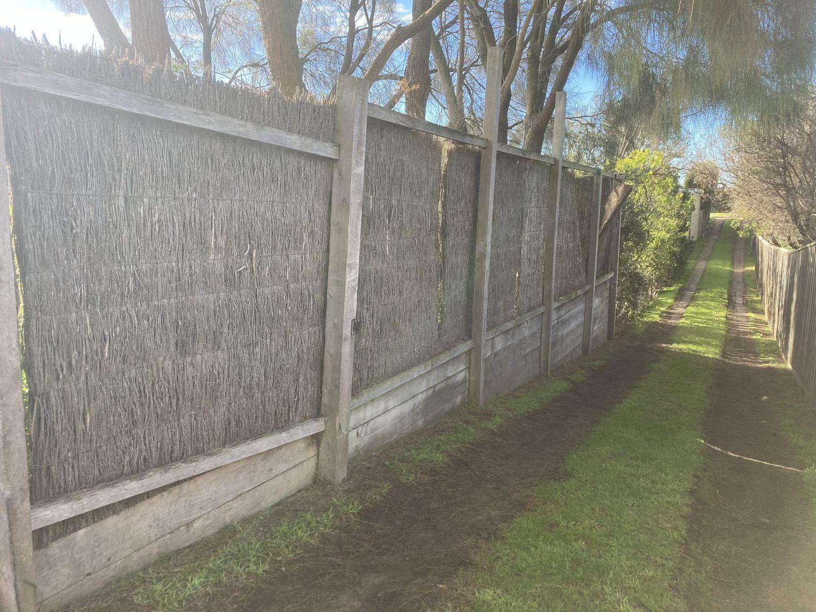 Fencing in Sorrento photo 42